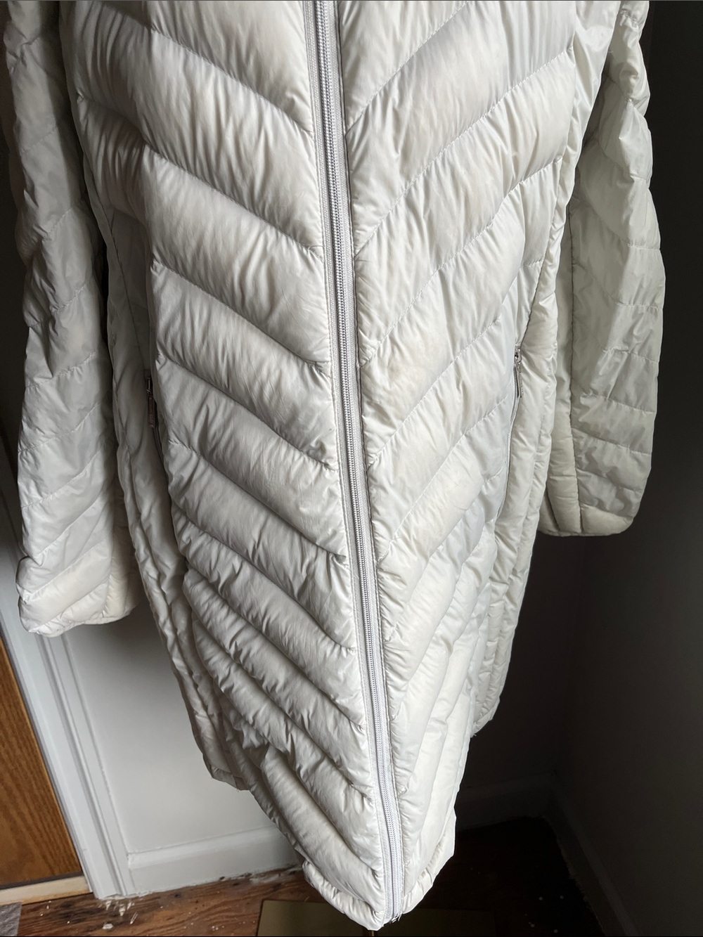 MICHAEL Michael Kors Women's Soft Gray Hooded Long Puffer Coat - Size XL - Picture 3 of 15